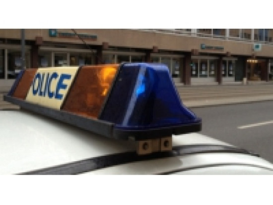 Il transporte des motos volées à bord d'un fourgon volé Il transporte des motos volées à bord d'un fourgon volé