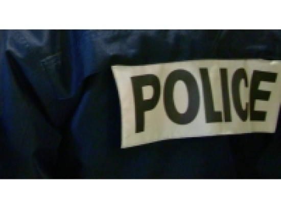 Il attaque deux agents de s&eacute;curit&eacute; &agrave; coups de barre de fer