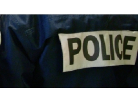 Elle contracte des crédits avec des faux documents Elle contracte des crédits avec des faux documents