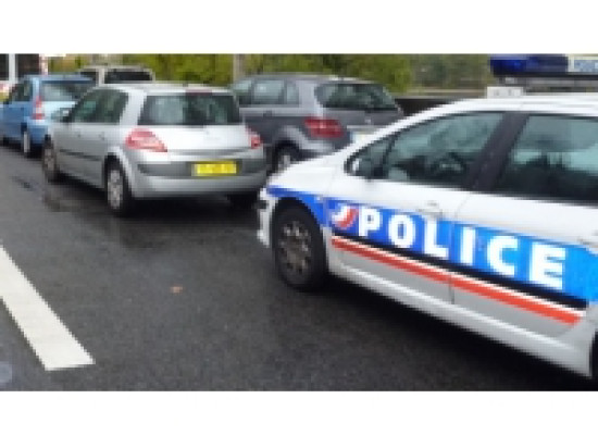 Villeurbanne : il frappe sa compagne &agrave; coups de pied et poing