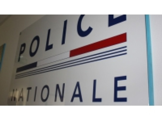 Lyon : il filmait sous les jupes des femmes, deux mois de prison avec sursis Lyon : il filmait sous les jupes des femmes, deux mois de prison avec sursis