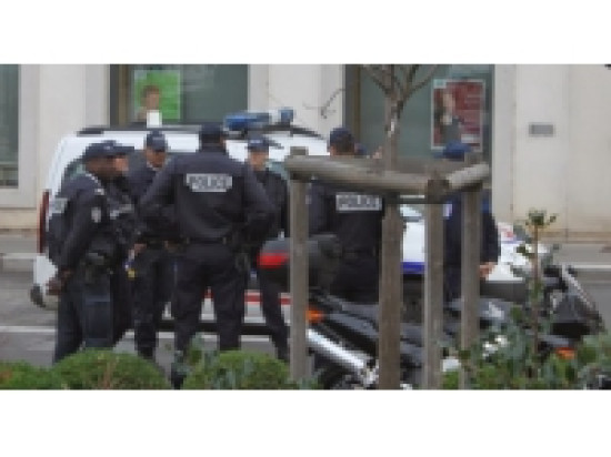 Rillieux : Elles tentent de mettre le feu à leur foyer Rillieux : Elles tentent de mettre le feu à leur foyer