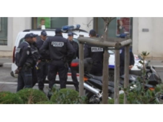 Meyzieu : Il volait des chèques en détournant le courrier des entreprises Meyzieu : Il volait des chèques en détournant le courrier des entreprises