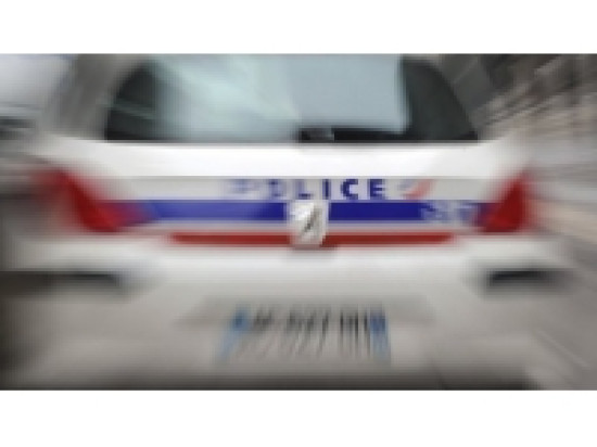 Femme tu&eacute;e &agrave; coups de couteau chez elle &agrave; Lyon : son fils &eacute;crou&eacute;