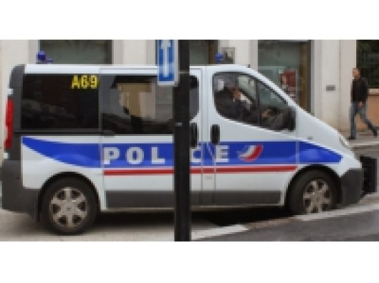 Un jeune de 20 ans interpellé à bord d'une voiture volée Un jeune de 20 ans interpellé à bord d'une voiture volée