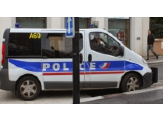 Deux personnes interpellées et cinq autres en fuite après un vol en réunion Deux personnes interpellées et cinq autres en fuite après un vol en réunion