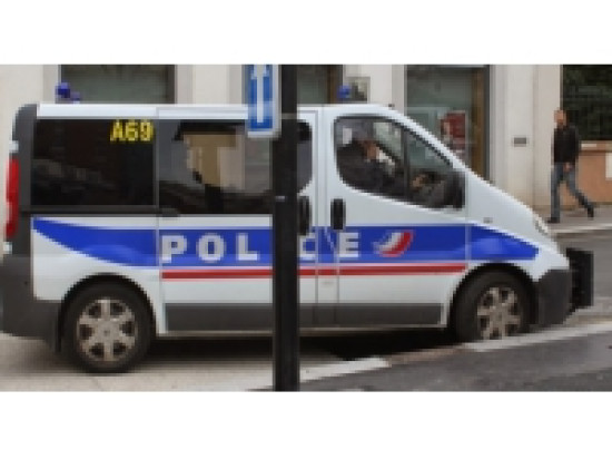 Vénissieux : Il agresse sa compagne et sa belle-mère Vénissieux : Il agresse sa compagne et sa belle-mère