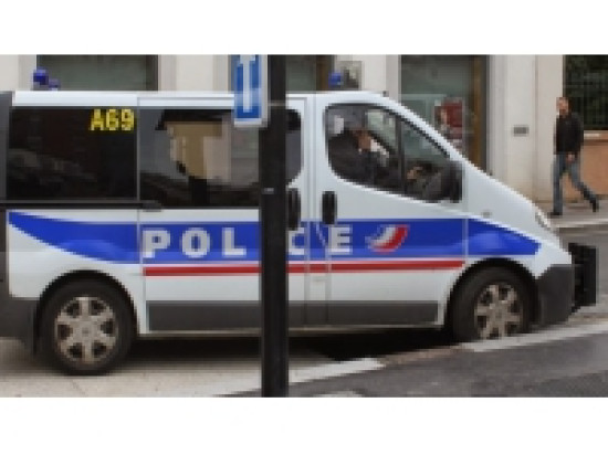 Lyon : trois mineurs tentaient de voler des voitures Lyon : trois mineurs tentaient de voler des voitures