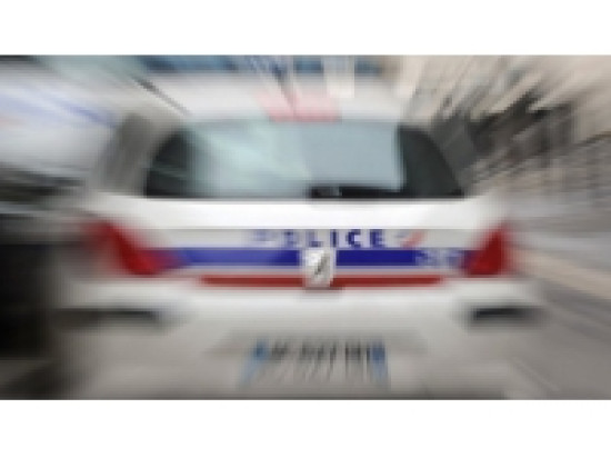Rillieux : il menace de mort sa belle-fille de 12 ans et s&eacute;questre sa m&egrave;re