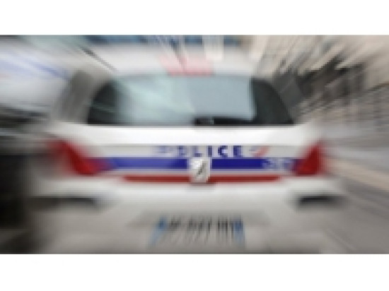 Villeurbanne : arrêtés sur un marché, ils vendaient des parfums contrefaits Villeurbanne : arrêtés sur un marché, ils vendaient des parfums contrefaits