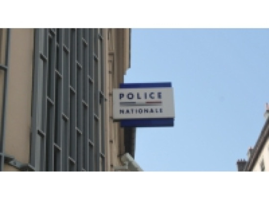 Un Vénissian arrêté pour une tentative de vol sur une voiture accidentée Un Vénissian arrêté pour une tentative de vol sur une voiture accidentée