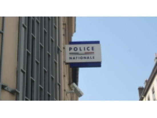 Caluire : un sexagénaire tente d'étrangler sa femme Caluire : un sexagénaire tente d'étrangler sa femme