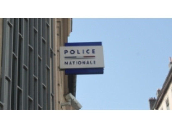 Des policiers victimes de jets de pierre à Meyzieu Des policiers victimes de jets de pierre à Meyzieu