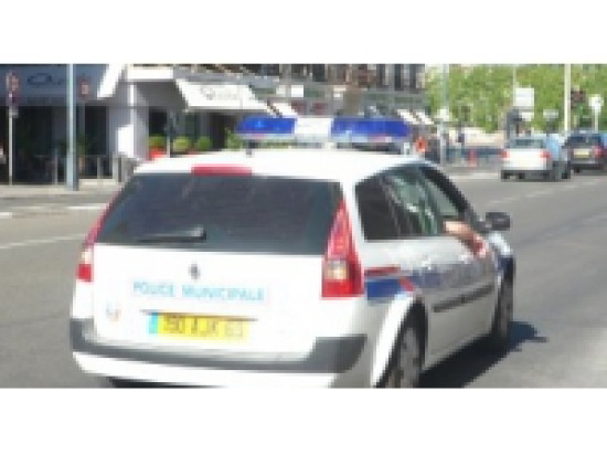 Ecully: à 14 ans, elle vole un portable