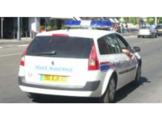 En état d'ébriété et non titulaire du permis de conduire, il percute deux voitures En état d'ébriété et non titulaire du permis de conduire, il percute deux voitures