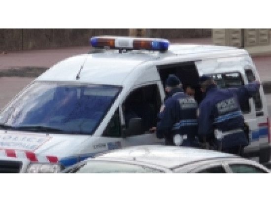 Un homme arrêté pour avoir porté trois coups de couteau à son ex-petite amie Un homme arrêté pour avoir porté trois coups de couteau à son ex-petite amie