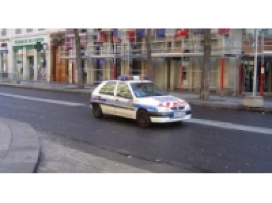 Un homme de 24 ans interpellé pour avoir jeté des pierres sur un agent TCL Un homme de 24 ans interpellé pour avoir jeté des pierres sur un agent TCL