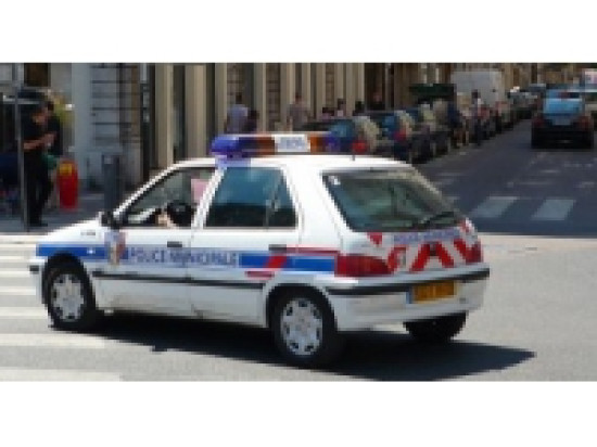 Fontaines-Saint-Martin : écroué pour avoir volé 4 bouteilles de whisky Fontaines-Saint-Martin : écroué pour avoir volé 4 bouteilles de whisky