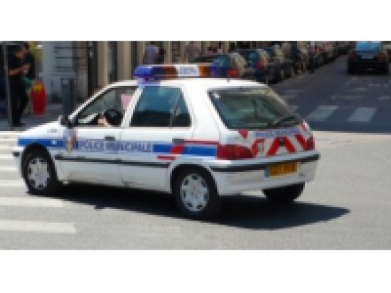 Vénissieux : il menace sa compagne avec un hachoir Vénissieux : il menace sa compagne avec un hachoir