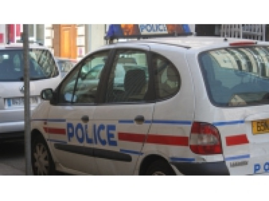 Vénissieux : un adolescent de 14 ans s'introduit dans un collège et menace des professeurs Vénissieux : un adolescent de 14 ans s'introduit dans un collège et menace des professeurs