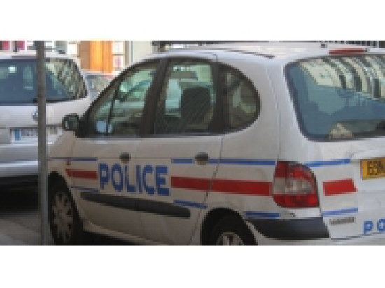 Elle tente de cambrioler une dame de 83 ans