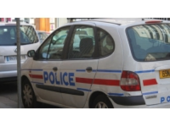 Une expulsion de terrain tourne en rixe entre policiers et occupants Une expulsion de terrain tourne en rixe entre policiers et occupants