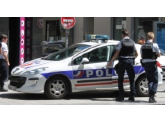 Un homme poignarde sa femme à Villeurbanne, puis tente de se suicider Un homme poignarde sa femme à Villeurbanne, puis tente de se suicider