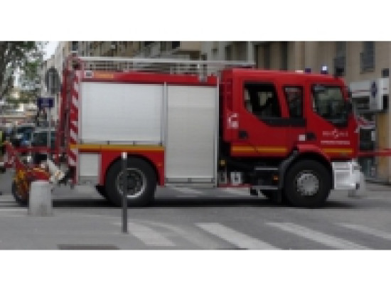 Incendie dans un sous-sol : 70 personnes évacuées à Lyon Incendie dans un sous-sol : 70 personnes évacuées à Lyon