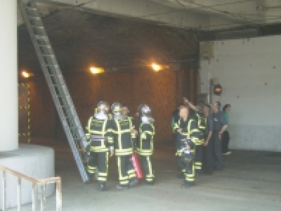 Trafic interrompu sur les lignes T1 et T2 en raison d'un incendie à Perrache Trafic interrompu sur les lignes T1 et T2 en raison d'un incendie à Perrache