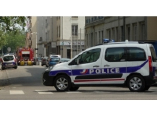 Vaulx-en-Velin : Un homme blessé par balles pour un conflit de voisinage Vaulx-en-Velin : Un homme blessé par balles pour un conflit de voisinage