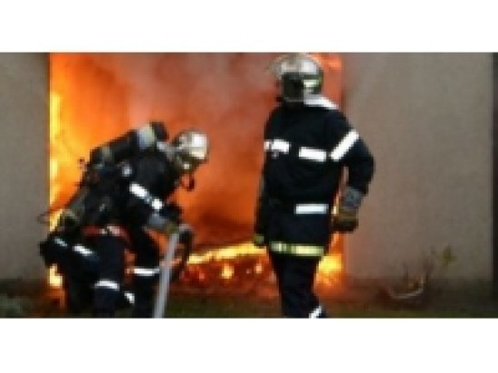 Incendie : une quarantaine d'habitants évacuée à Vaulx-en-Velin