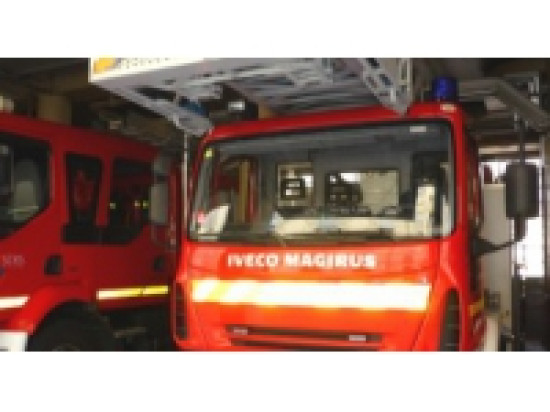 Givors : le toit du King Jouet s'affaisse avec la pluie Givors : le toit du King Jouet s'affaisse avec la pluie