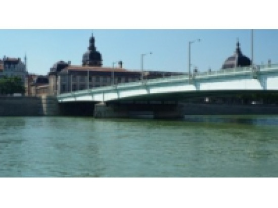 Un jeune Lyonnais attaqu&eacute; &agrave; l'arme blanche dans le 7e