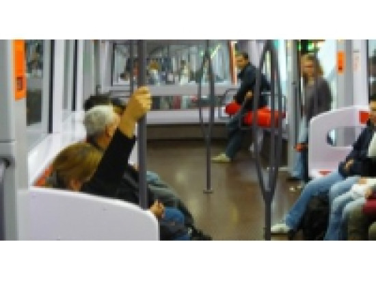 Pas de t&eacute;l&eacute;phone dans le m&eacute;tro pour le moment