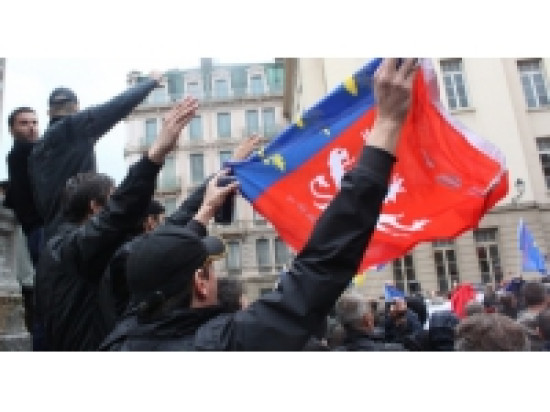 Identitaires : une manifestation pour la fermeture de la Traboule