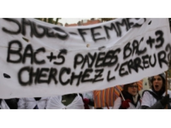 Près de 400 sages-femmes se font entendre à Lyon Près de 400 sages-femmes se font entendre à Lyon