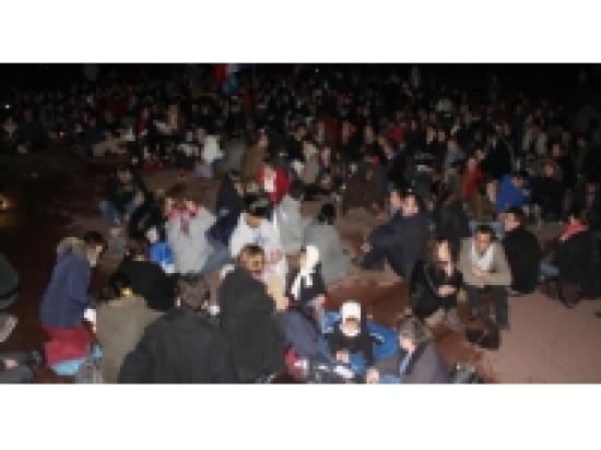 Les "veilleurs de Lyon" se sont &agrave; nouveau rassembl&eacute;s dimanche soir