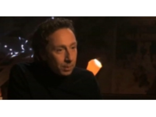 "Difficile" et "insolent", St&eacute;phane Bern raconte son enfance tr&egrave;s stricte