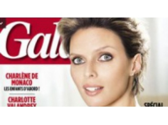 La lyonnaise Sylvie Tellier pr&eacute;sente sa petite Margaux