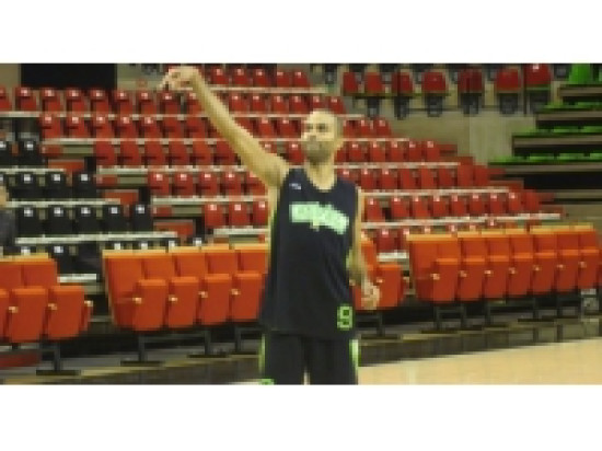 Tony Parker en t&ecirc;te du classement des l&eacute;gendes du sport 2013