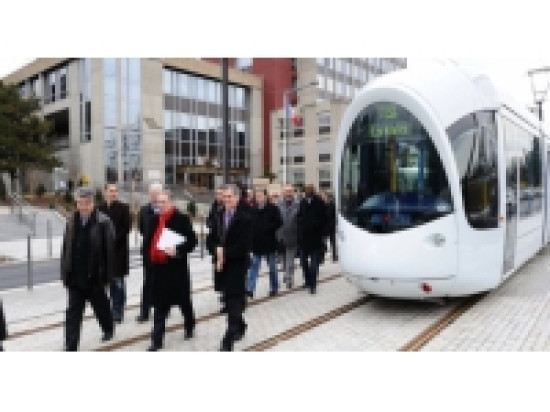 Extension du tram T4 : de nouveaux essais nocturnes