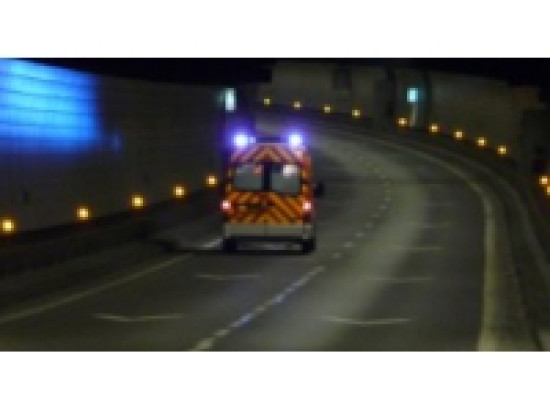 Rhône : une voiture brûle dans un tunnel de l'A89