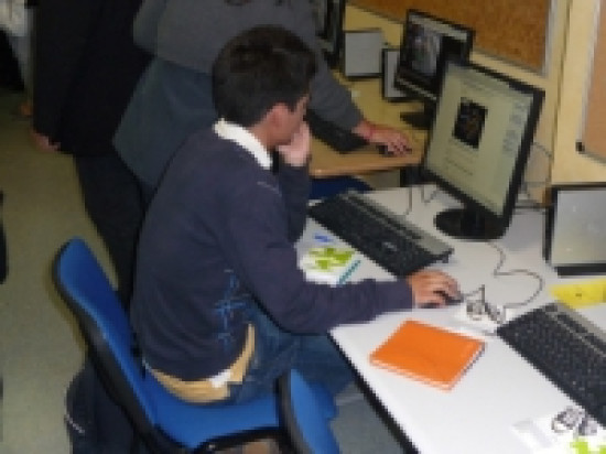 Cinq écoles lyonnaises créent un cours commun disponible en ligne pour leurs élèves Cinq écoles lyonnaises créent un cours commun disponible en ligne pour leurs élèves