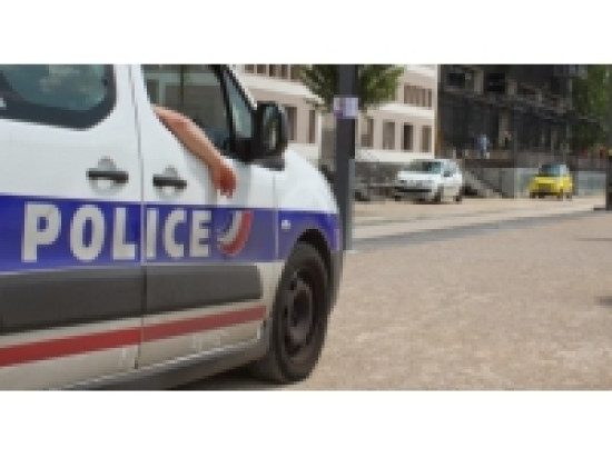 Lyon : un homophobe agresse deux frères Lyon : un homophobe agresse deux frères