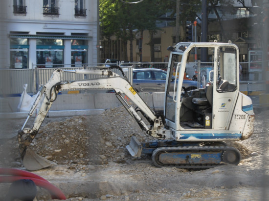 Lyon : les quatre amis grimpent sur une grue à la Part-Dieu Lyon : les quatre amis grimpent sur une grue à la Part-Dieu