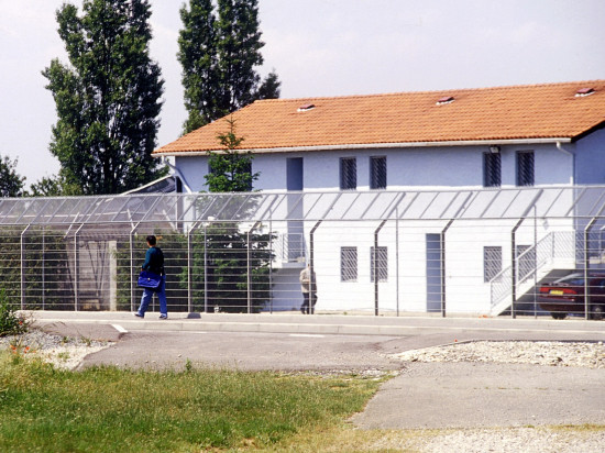 Rhône : un Algérien condamné après avoir tenté de s'évader du centre de rétention