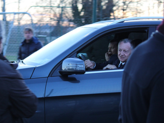 "Championnat du Qatar" : Aulas répond à Ménès et se paye le directeur d'antenne de TLM