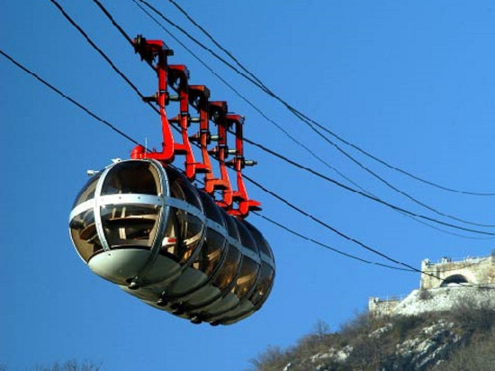 Aérotram de la Métropole de Lyon : la maire de Sainte-Foy-lès-Lyon réclame des référendum locaux