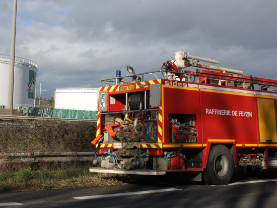 Feyzin : un incendie dans une usine de traitement de déchets