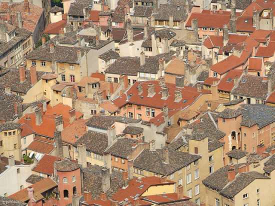 Lyon : "Nous ne sommes pas contre les Airbnb, nous voulons juste qu'ils respectent la loi"